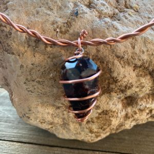 India: GENUINE GARNET FACETED PENDANT